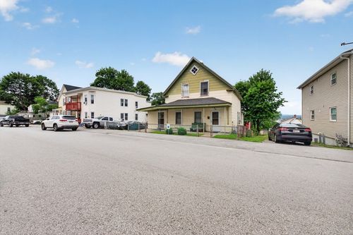 59 Orient St, Worcester, MA, 01604 | Card Image