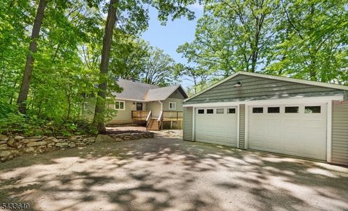 24 Toboggan Trl, Sussex, NJ, 07461-4834 | Card Image