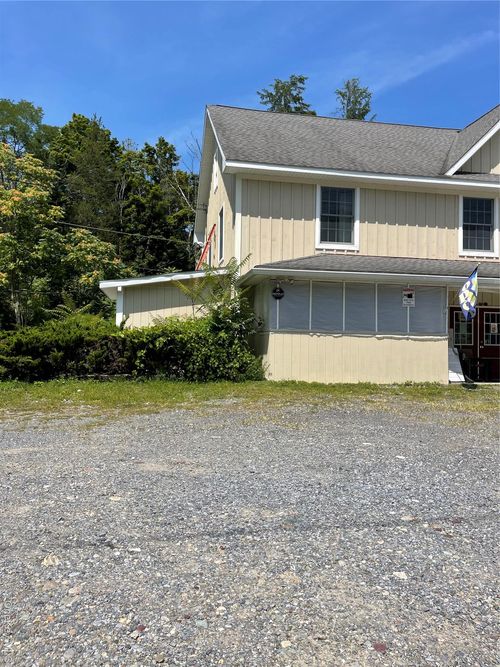 2297 Route 44, Pleasant Valley, NY, 12569-7316 | Card Image
