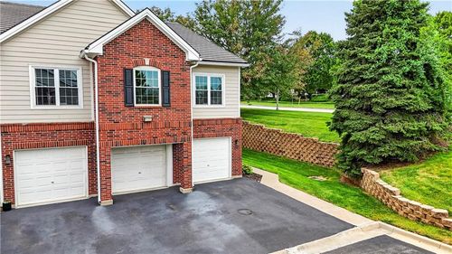 k-11610 Tomahawk Creek Pkwy, Leawood, KS, 66211-2627 | Card Image