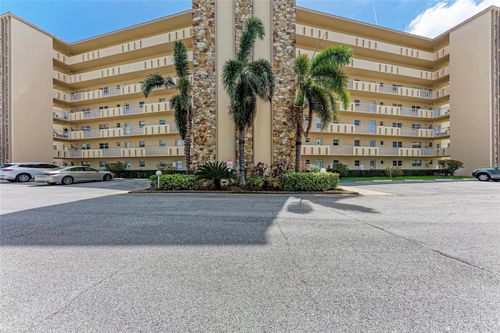apt-401f-4040 Ironwood Cir, BRADENTON, FL, 34209-6824 | Card Image