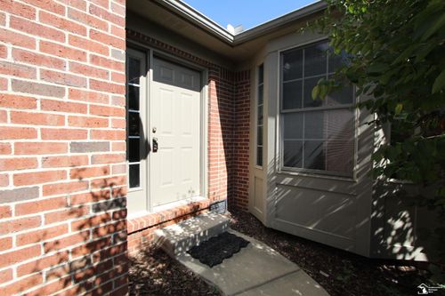 504 Brooks Hollow Ct, Dundee, MI, 48131-8627 | Card Image