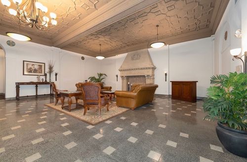 unit-603-212 N Center St, Bloomington, IL, 61701-3992 | Card Image