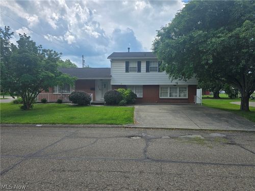 206 E 5th St, Williamstown, WV, 26187-1350 | Card Image