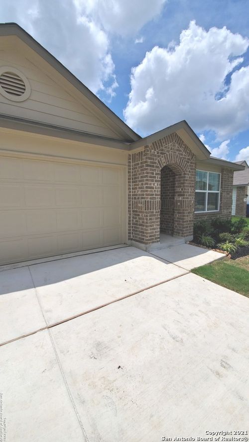 413 Sabine Riv, Cibolo, TX, 78108-4074 | Card Image