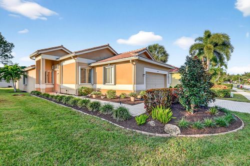 8099 Bellafiore Way, Boynton Beach, FL, 33472-7152 | Card Image