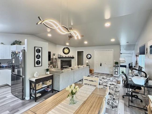 3216 Isaac Lane, Condo with 2 bedrooms, 2 bathrooms and null parking in OSHKOSH WI | Image 8