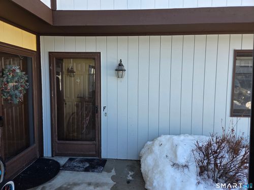 unit-8f-27 Crows Nest Ln, Danbury, CT, 06810-2008 | Card Image