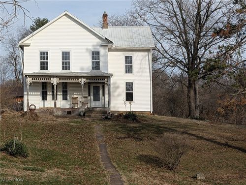 224 Church St, Senecaville, OH, 43780-9571 | Card Image