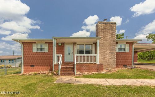 107 Hillcrest Dr, Harriman, TN, 37748-6837 | Card Image