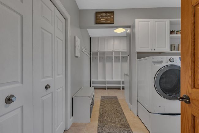 824 Main St W, House other with 4 bedrooms, 4 bathrooms and null parking in Saint Stephen MN | Image 33