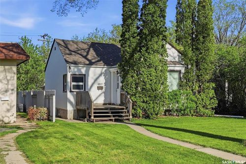 1917 Lorne Ave, Saskatoon, SK, S7J0R2 | Card Image
