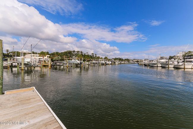 UNIT-402 - 4425 Arendell St, Condo with 3 bedrooms, 3 bathrooms and null parking in Morehead City NC | Image 5