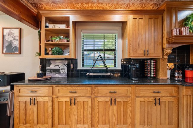501 N Mount St, House other with 3 bedrooms, 3 bathrooms and null parking in Fairfield TX | Image 5