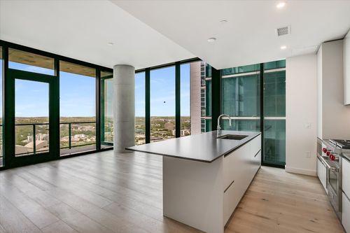 2705-610 Davis St, Austin, TX, 78701 | Card Image