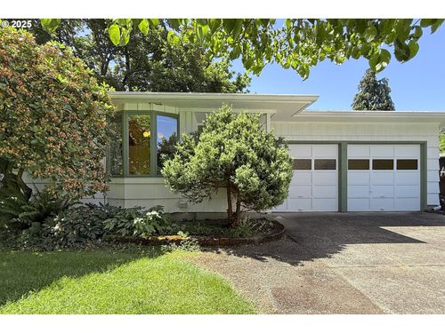 4296 Se Fieldcrest St, Milwaukie, OR, 97222-5025 | Card Image