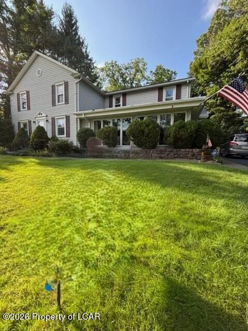 94 Country Club Rd, Dallas, PA, 18612-9265 | Card Image