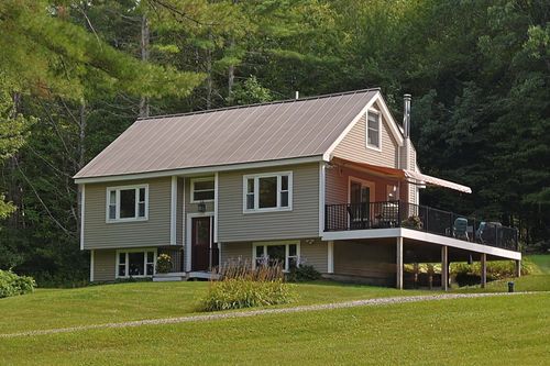 795 Center Of Town Rd, White River Junction, VT, 05001-9623 | Card Image