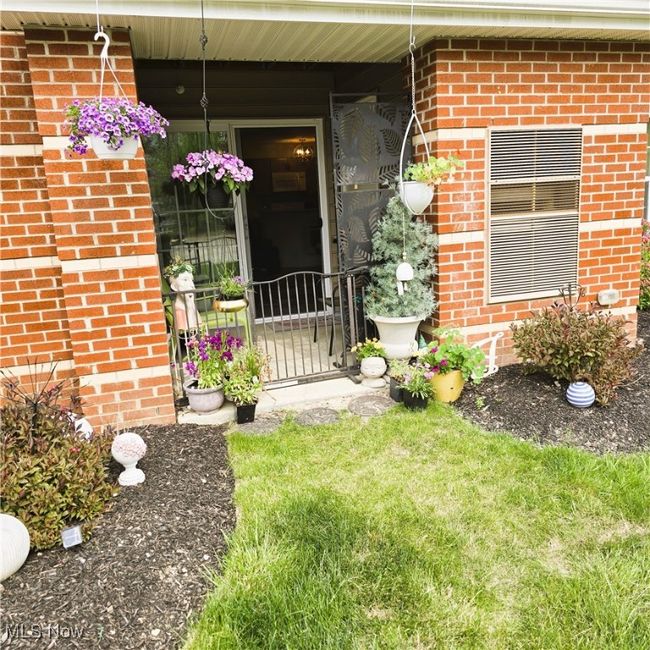 APT-101 - 23002 Chandlers Ln, Condo with 1 bedrooms, 1 bathrooms and null parking in Olmsted Falls OH | Image 14