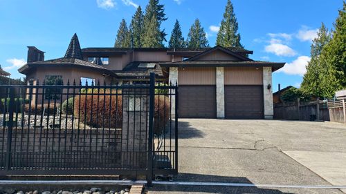 6375 Buckingham Dr, Burnaby, BC, V5E3Y7 | Card Image