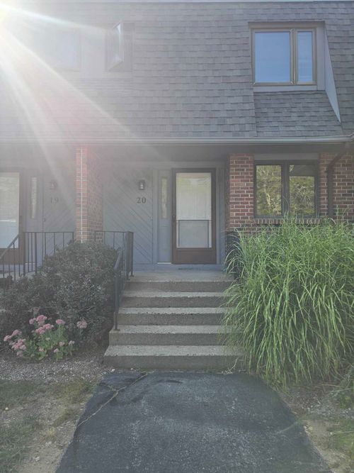 unit-20-32 Upper Pattagansett Rd, East Lyme, CT, 06333-1149 | Card Image