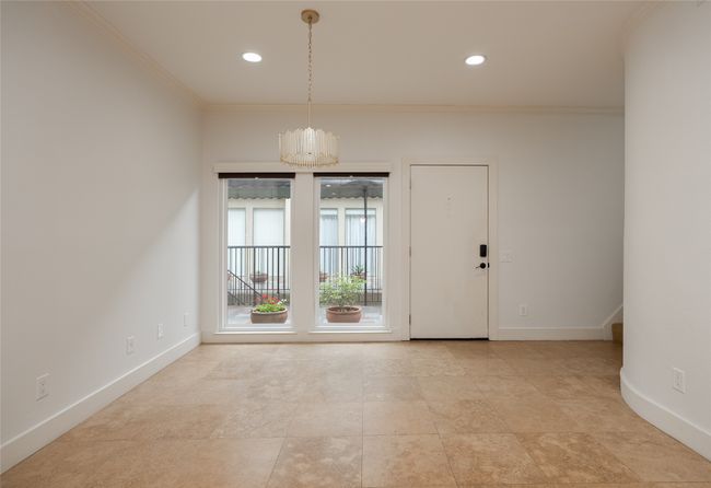 APT-111 - 4242 Travis St, Townhouse with 2 bedrooms, 3 bathrooms and null parking in Dallas TX | Image 4