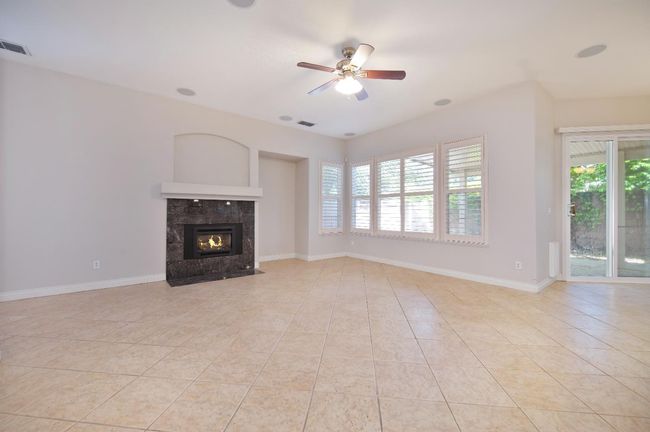 12040 Gold Arbor Ln, House other with 3 bedrooms, 2 bathrooms and null parking in Gold River CA | Image 11