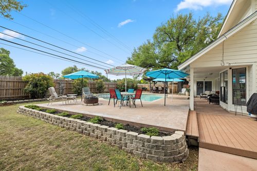 110 Riverwood Dr, Georgetown, TX, 78628-8343 | Card Image