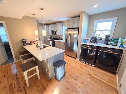 1-1 Theriault Ct, Cambridge, MA, 02140 | Card Image