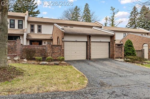 356 Willow Grove Ln, Rochester Hills, MI, 48307-2556 | Card Image