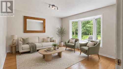 27 Elmhurst Cres, Guelph, ON, N1H6C8 | Card Image