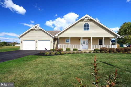 128 Marie Ln, Bellefonte, PA, 16823-6420 | Card Image