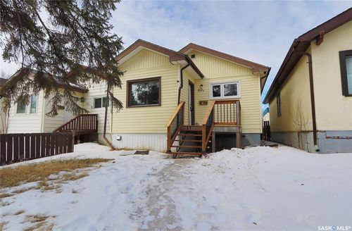 1112 Montague St, Regina, SK, S4T3H7 | Card Image