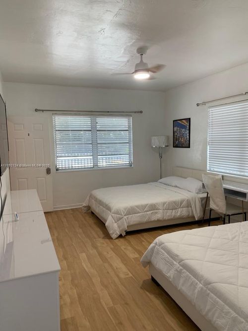 apt-2-545 Michigan Ave, Miami Beach, FL, 33139-6327 | Card Image