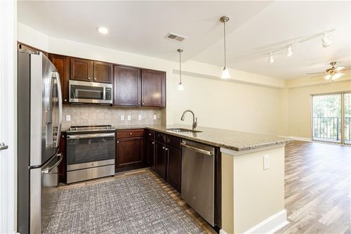 506-200 River Vista Dr, Sandy Springs, GA, 30339-7633 | Card Image