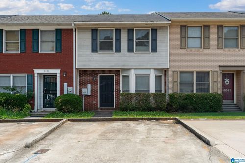 5049 Falling Creek Ln, BIRMINGHAM, AL, 35235-8649 | Card Image