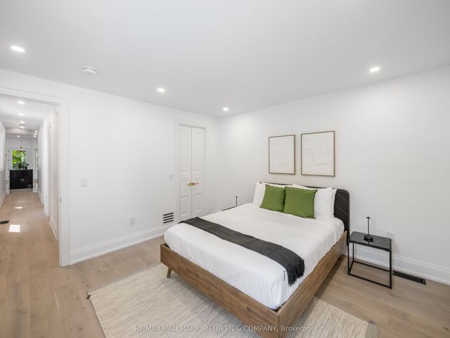 B - 357 Euclid Ave, Home with 2 bedrooms, 1 bathrooms and null parking in Toronto ON | Image 19