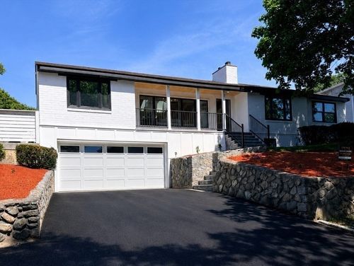 7 Berkeley St, Melrose, MA, 02176-5503 | Card Image