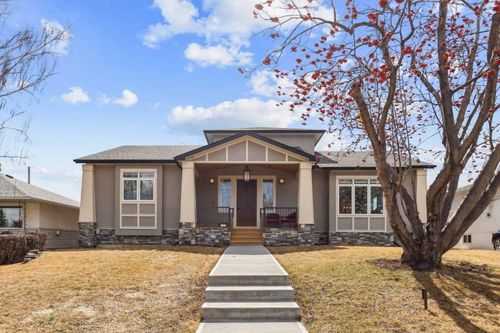 10 Glenmount Crescent Sw, Calgary, AB, T3E4B3 | Card Image