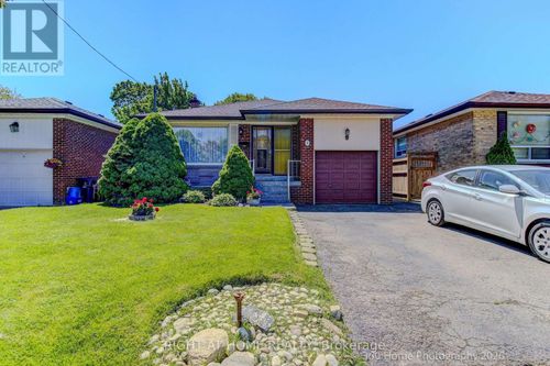 9 Stevenharris Drive, Toronto (Markland Wood), ON, M9C1T9 | Card Image