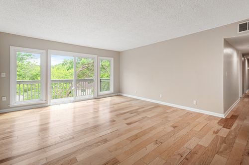 23-21 Vaughns Gap Rd, Nashville, TN, 37205-4322 | Card Image