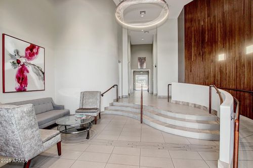 117-17 W Vernon Ave, Phoenix, AZ, 85003-1076 | Card Image