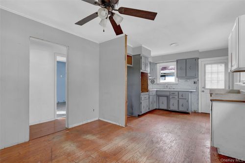 236 Boundary Ave, Massapequa, NY, 11758-1144 | Card Image