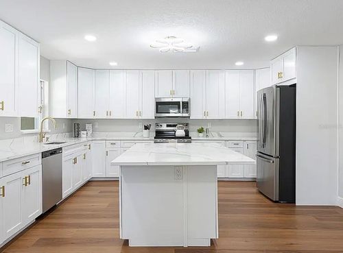 a-4335 10th Ave S, St Petersburg, FL, 33711-1913 | Card Image