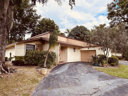 8071 Palmetto Palm Cir, Tamarac, FL, 33321 | Card Image