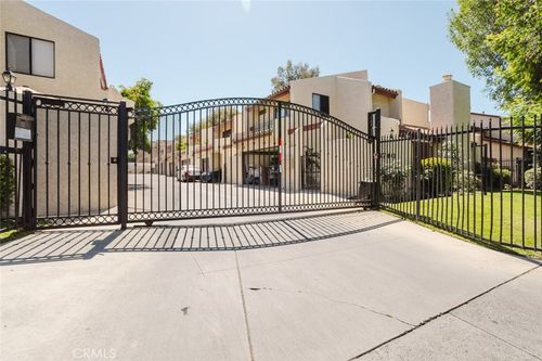 6-8740 Willis Ave, Panorama City, CA, 91402-5964 | Card Image