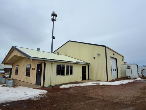 315 E Railroad St, Cut Bank, MT, 59427-3021 | Card Image