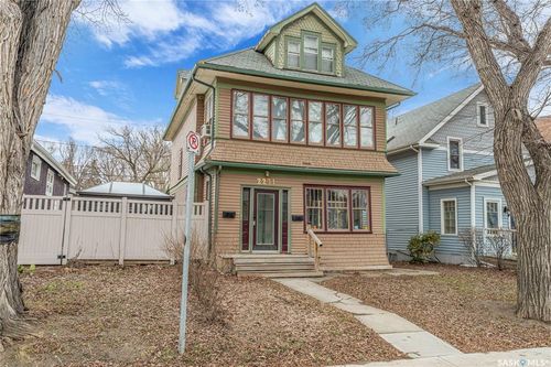 2231 Quebec St, Regina, SK, S4P1K3 | Card Image
