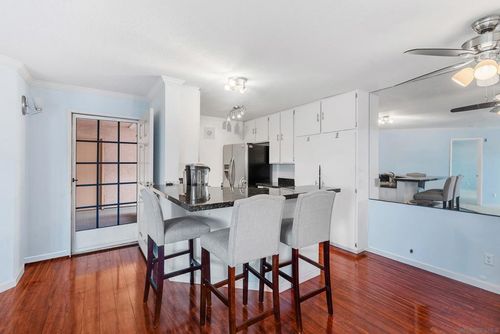 302-7087 Camino Revueltos, San Diego, CA, 92111-7694 | Card Image