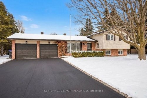 228 Spencer Ave, Thornton, ON, L0L2N0 | Card Image